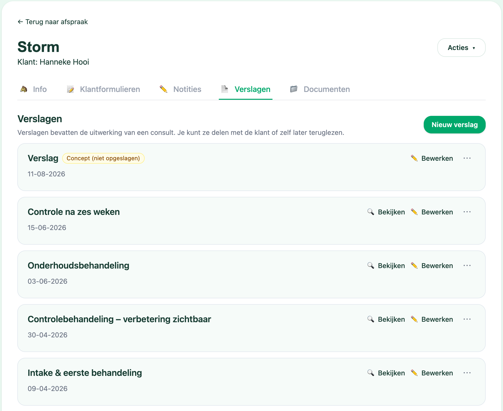 Paarddossier van Storm met eerdere verslagen.
